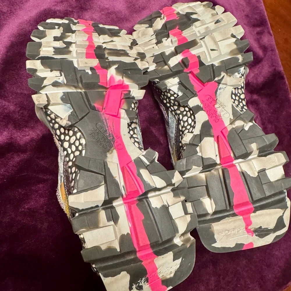 Stylish Silver Glitter Sneakers - Picture 5 of 7